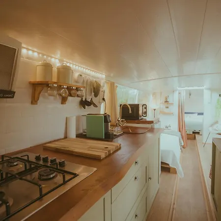 Holiday home The Amazing Inacio Bus Converted