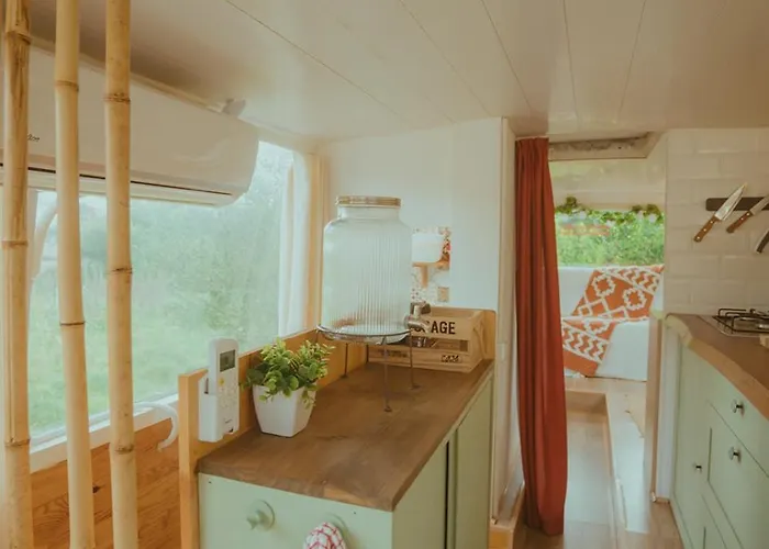 Holiday home The Amazing Inacio Bus Converted